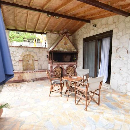 Holiday Villa Vee Nea Skioni Buitenkant foto