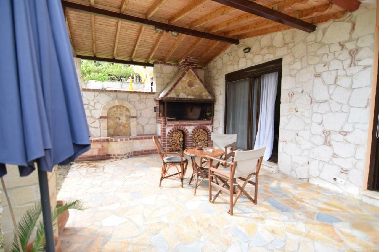 Holiday Villa Vee Nea Skioni Buitenkant foto